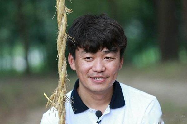 从少林寺走出来的明星：王宝强和释小龙没啥，图4才是真厉害！
感谢大家在闲暇之余点