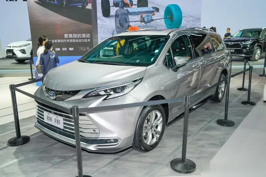 家用MPV：威然、赛纳、GL8、嘉华、M8怎么选？

有朋友问威然、赛纳、GL8