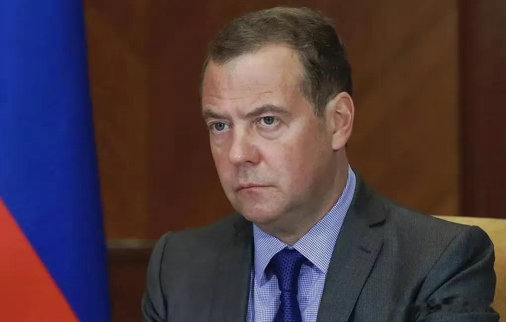  这个很有意思的，据土耳其阿纳多卢通讯社报道，俄罗斯安全会议副主席梅德韦杰夫当地