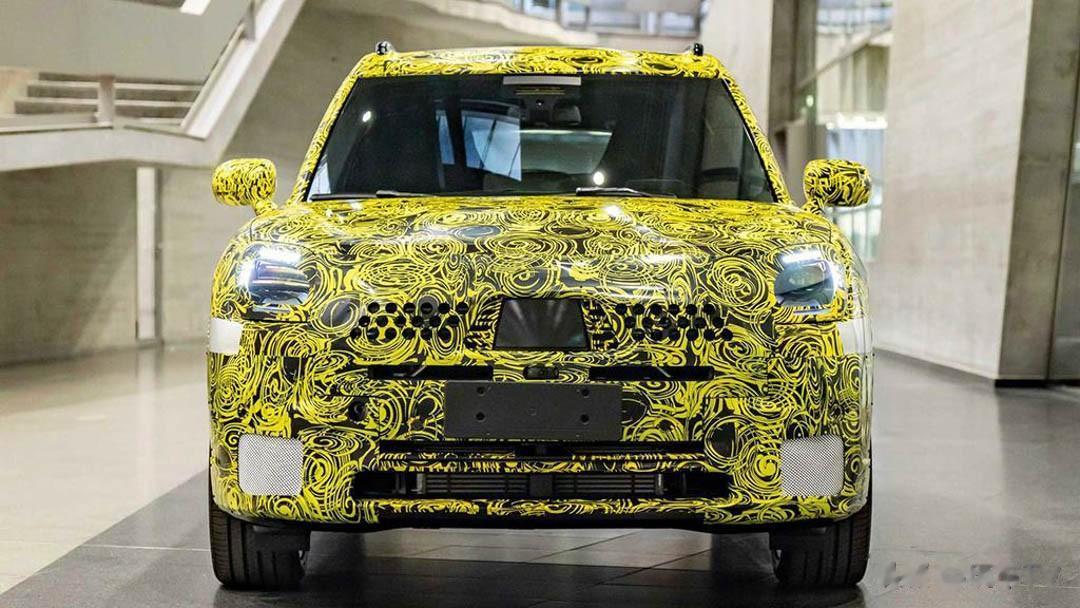 【全新MINI Countryman官方谍照！尺寸增加+新平台 魔改“X1”？】