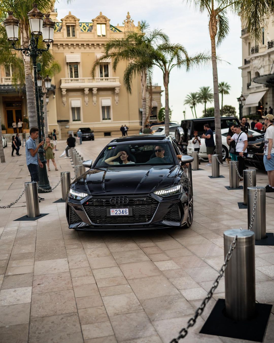 Which one will you choose?1/2. Audi RS6 