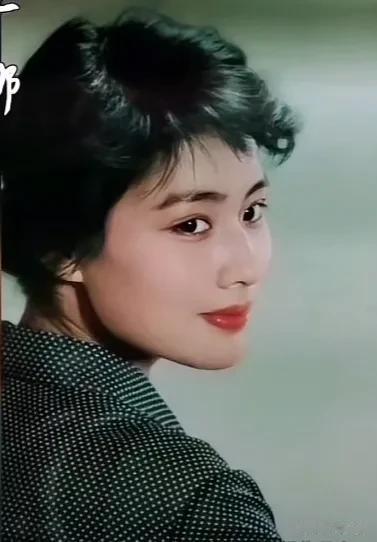 赵娜在电影《元帅之死》、《天山行》、《许茂和他的女儿们》、《大渡河》都出演过。她