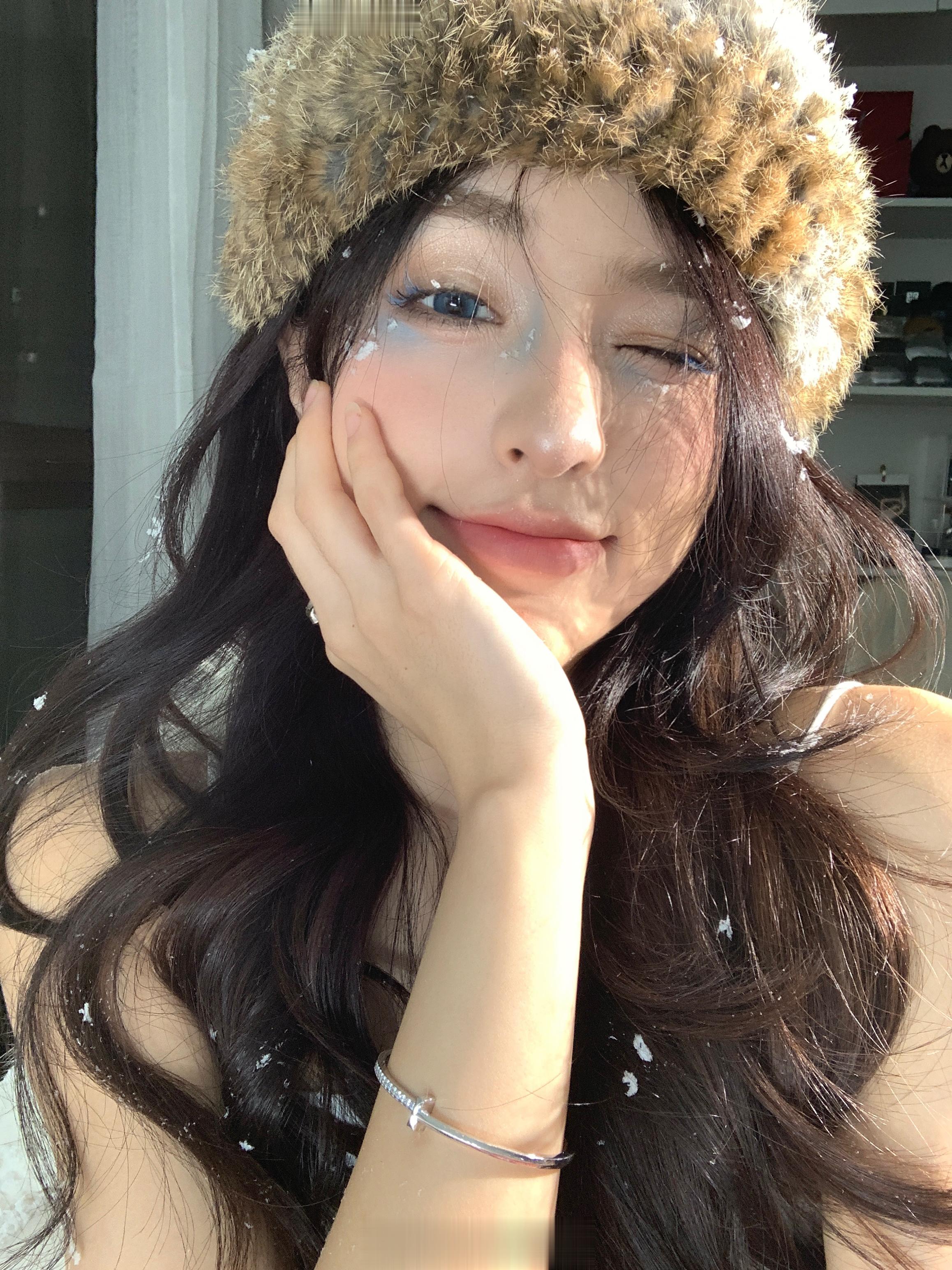 <p>舍不得卸的一个妆 ​​​
