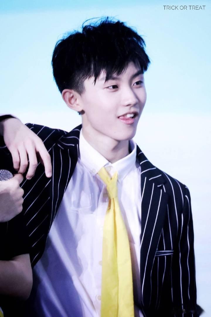 #马嘉祺[超话]#mjq#马嘉祺乌托邦乐园舞台直拍# mjq#马嘉祺全能音乐人#