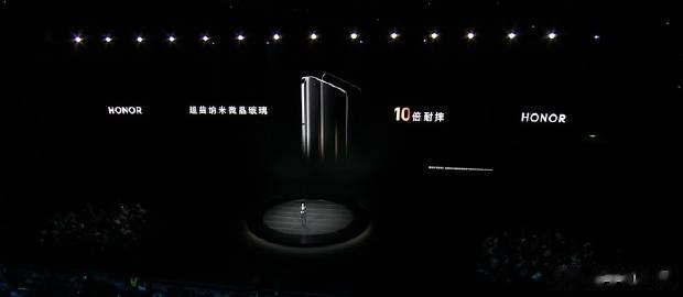 荣耀Magic5系列三大技术# 

好家伙，领先昆仑玻璃一年以上

2160Hz