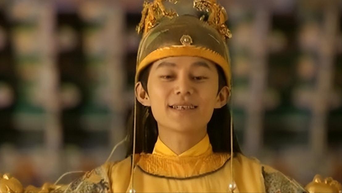 朱元璋建立大明之后，就是将自己的儿子封为藩王，藩王的享有极高的地位和权势，后来在