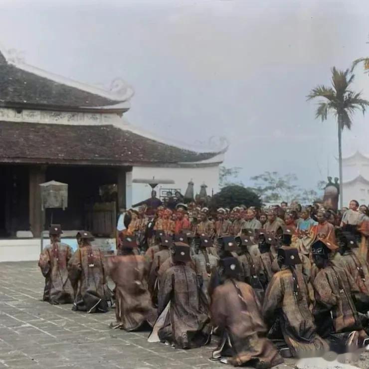 世界上最后一次科举考试，在越南。
隋朝发明的科举制发扬光大以后，也传播到了周围其