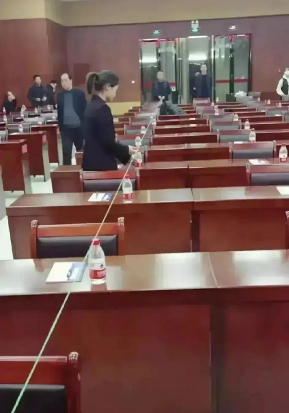 精益求精，工匠精神。如果是领导要求就这么搞，那说明领导形式主义太严重，只注重表面