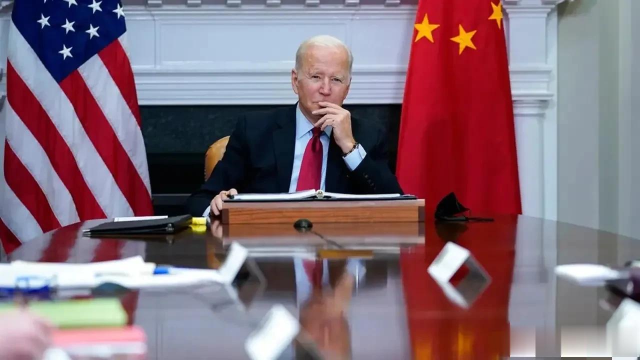 在中国对美态度日渐强硬后，美国感到有些不适应了。白宫：美方对华态度不是为遏制或压