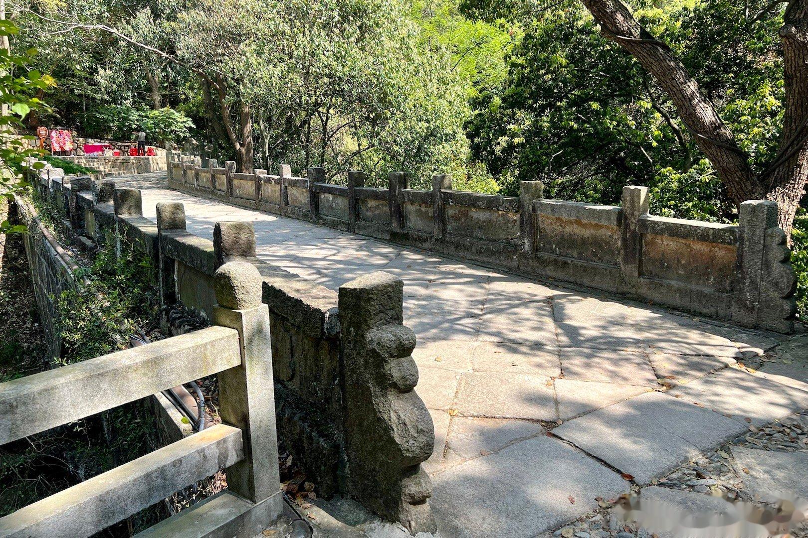 庐山观音桥，第三批全国重点文物保护单位，世界遗产庐山的一部分。观音桥原称栖贤桥，