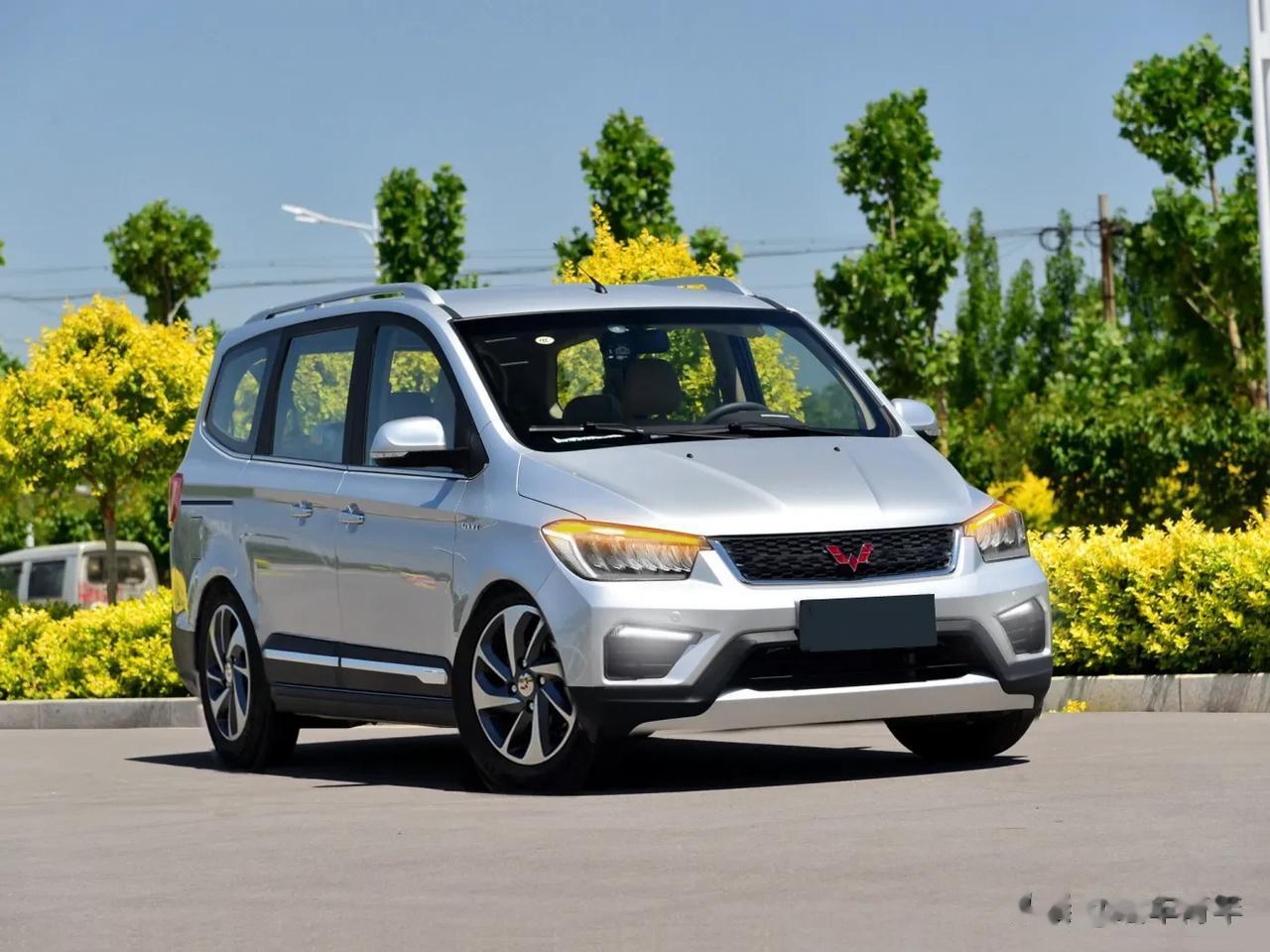 最帅的一代五菱宏光：五菱宏光S1，略微改造一下即刻变身精致时尚家用MPV。