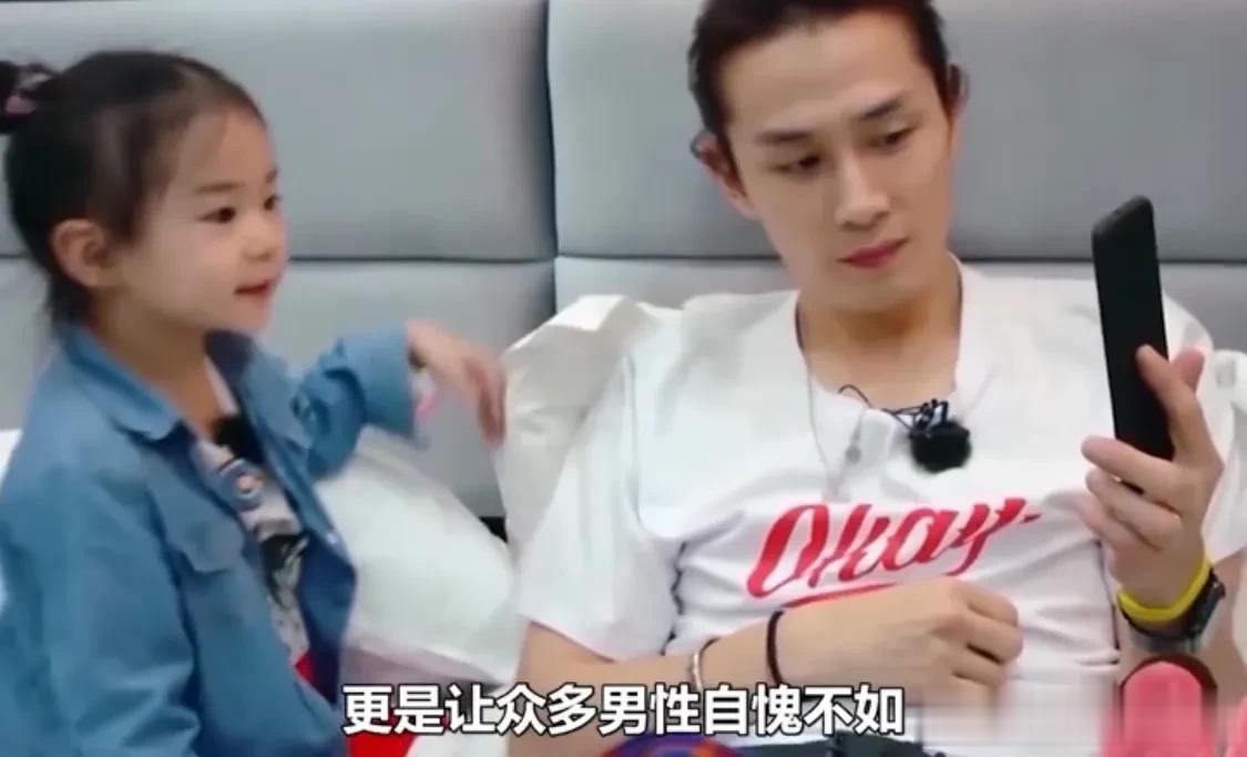 奶爸李承铉在家带娃得抑郁症[呲牙][呲牙][呲牙]为戚薇事业在家全职带娃，这是多