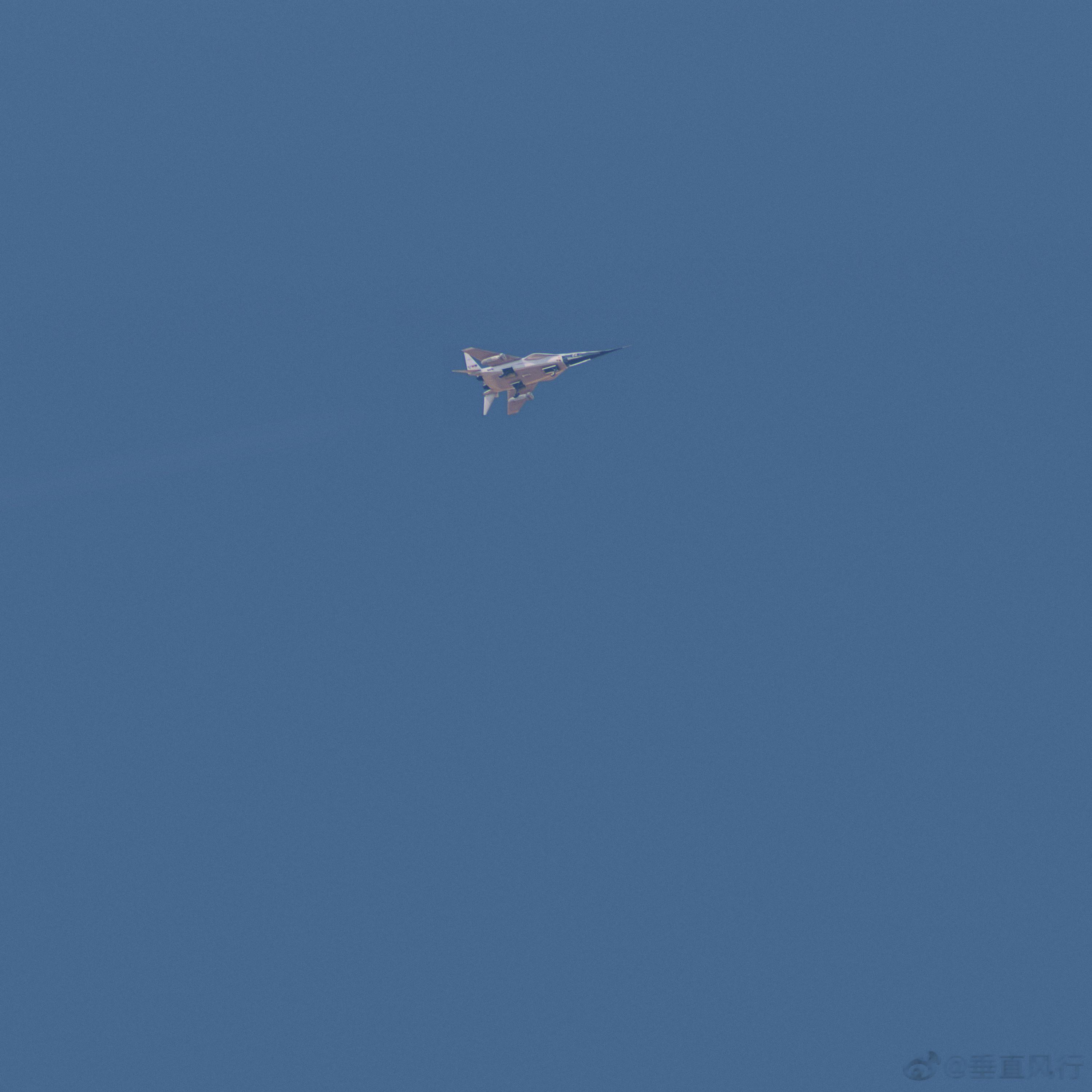 真的假的？说是4月2日拍到的#航空[超话]##武器装备[超话]# ​​​