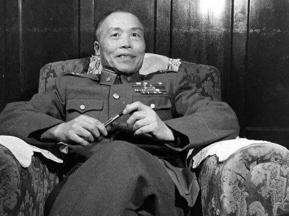 李宗仁回国后，想当副委员长，主席3个拒绝理由让他心悦诚服   
说起李宗仁，想必