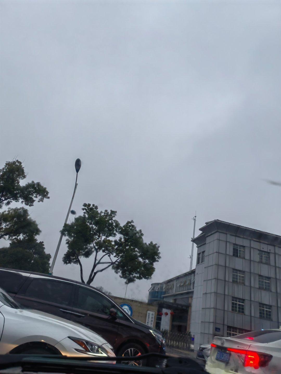  堵的没脾气了[呲牙]多亏喷了舒肝液春季养肝护肝很重要吖​功效见图三，家有喝酒的