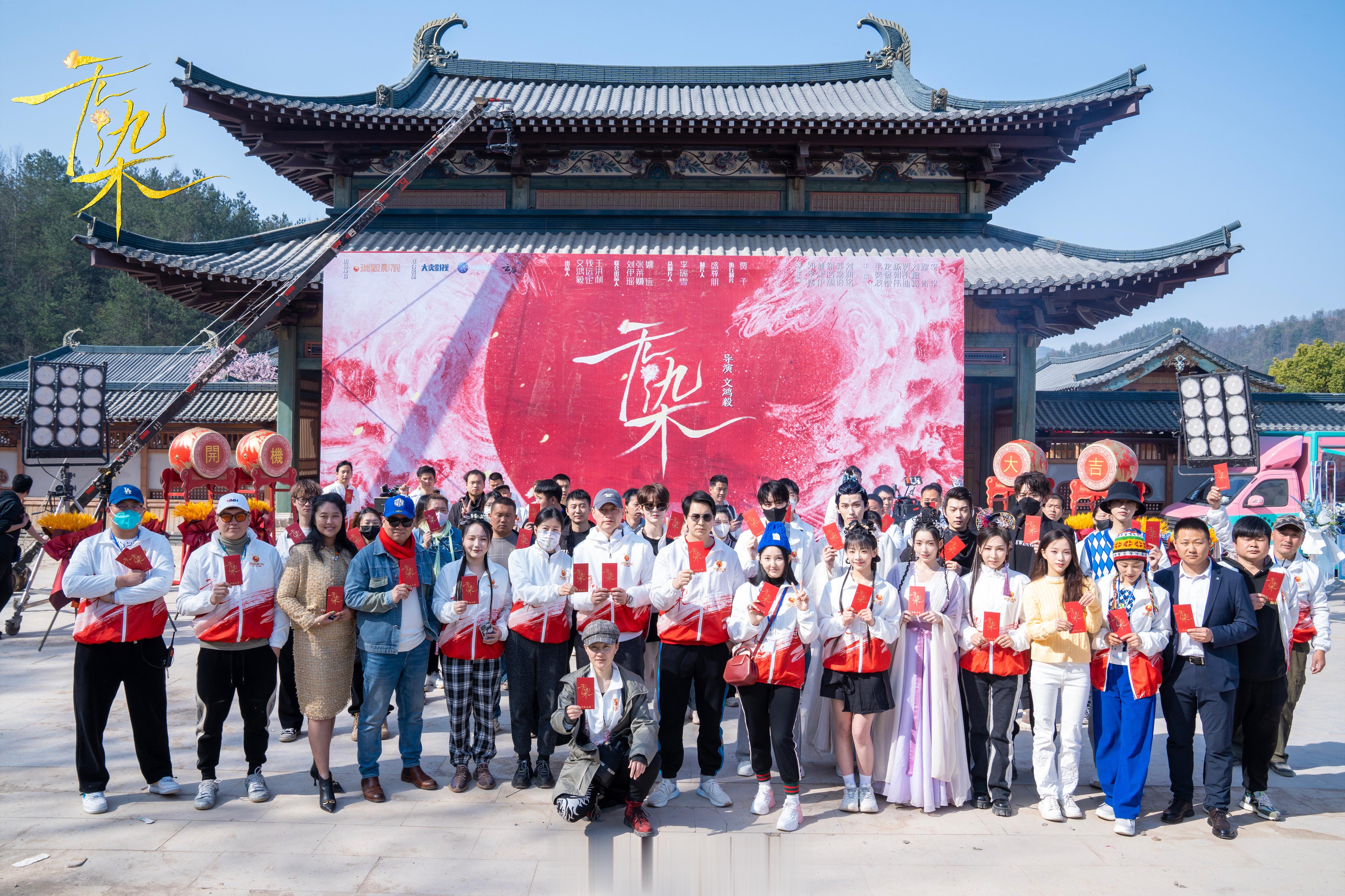 #林津伊[超话]# 朝露你好～～～未来也要继续努力呀～～期待给大家带去更多好作品