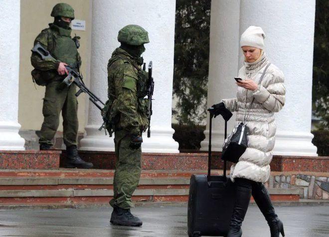克里米亚当局正在制定撤离计划。尽管乌克兰的导弹，还无法打到克里米亚半岛，但克里米