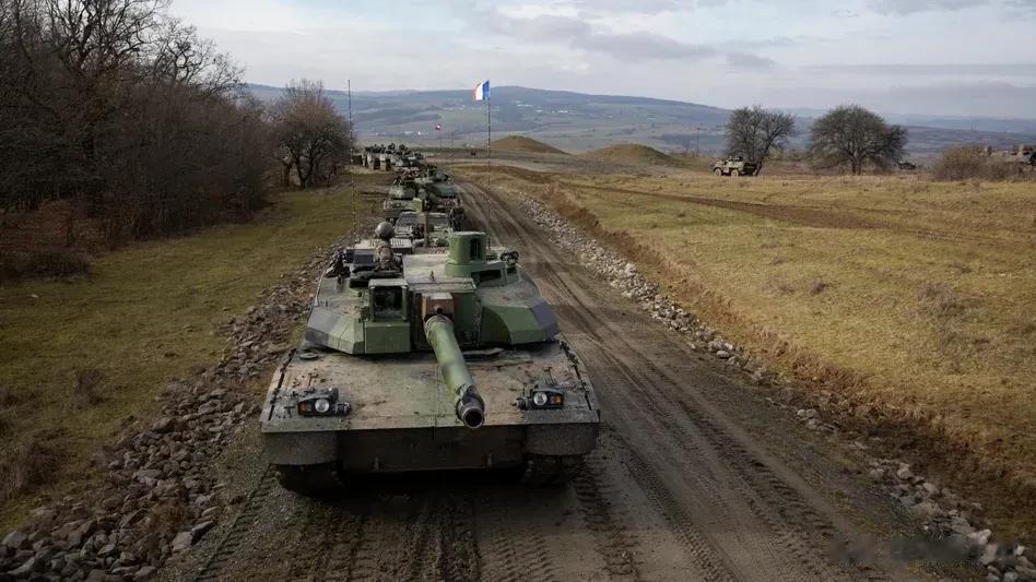 《明镜周刊》报道，“马克龙犹豫