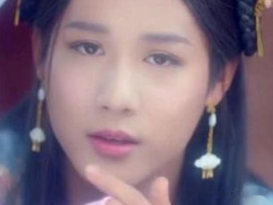 穿女装的5位男星，郑业成柔美，严屹宽搞笑，图五堪称女装大佬
在古装剧中因为一些情
