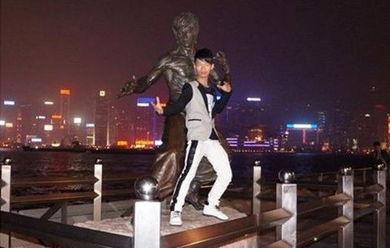 爸妈初到深圳务工，当时已经错过