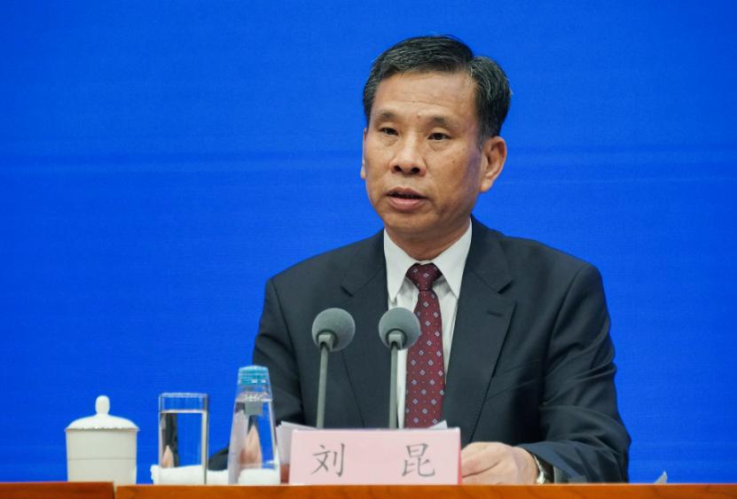 财政部部长刘昆称：将适度加大财政政策扩张力度，在专项债投资拉动上加力。
众所周知