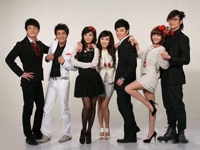 爱情公寓曾小贤的女人们，诺澜亲3秒，一菲亲6秒，而她亲12秒
《爱情公寓》这部电