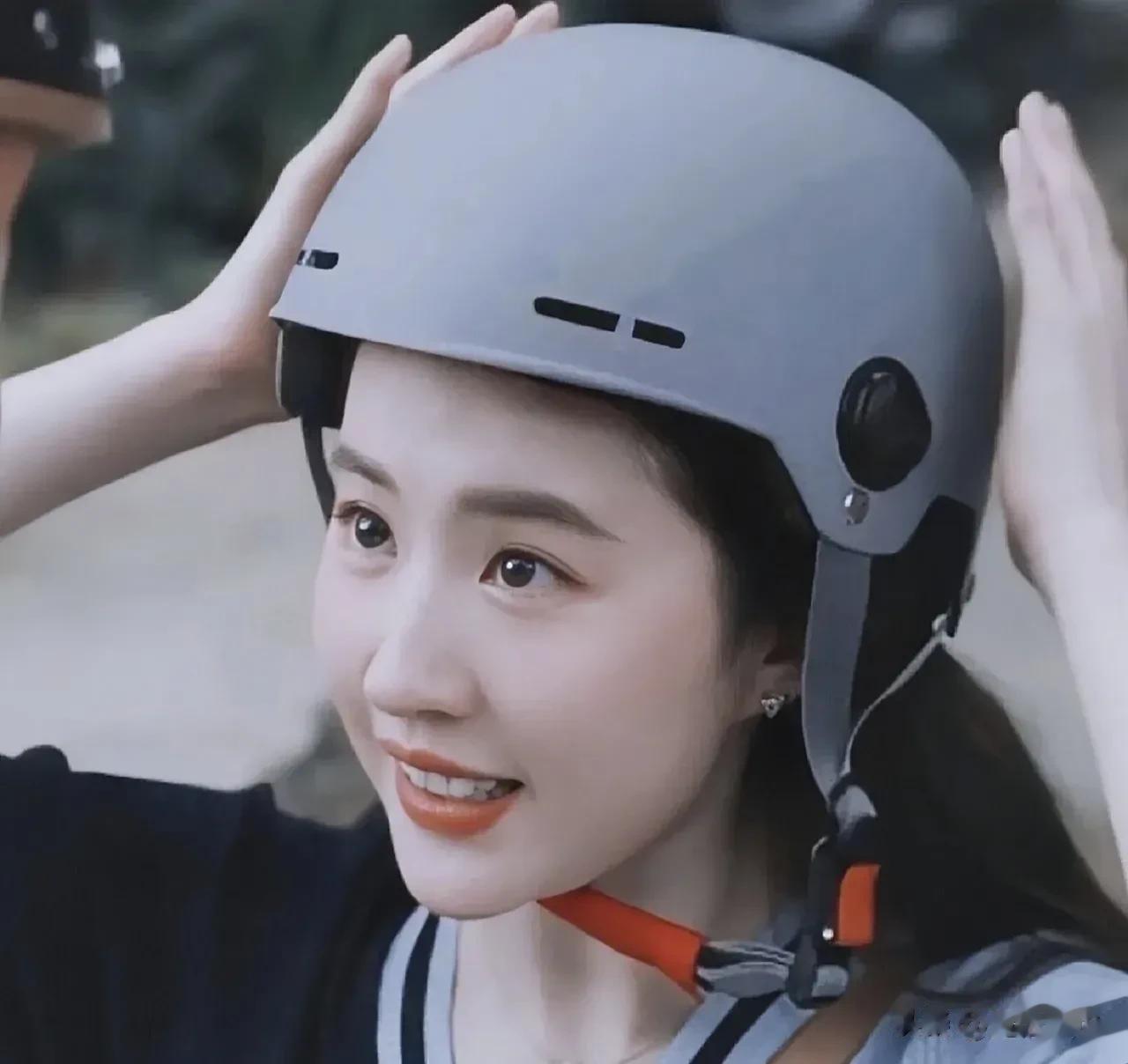 刘亦菲是一个很敬业，演技很好的一个演员，她最近的两部作品《梦华录》和《去有风的地