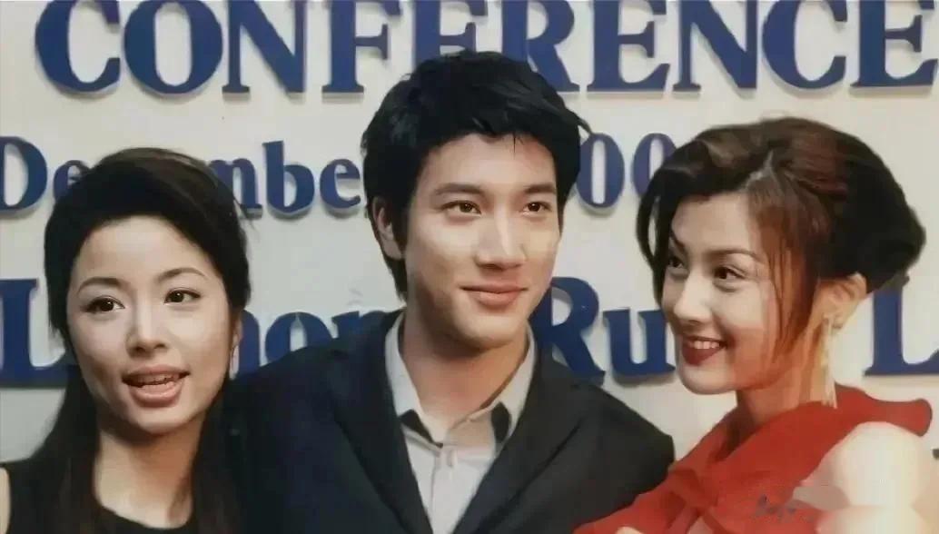 当年拍《雷霆战警》的时候，林心如和藤原纪香是戏里两大主演，她们当年风华正茂，状态