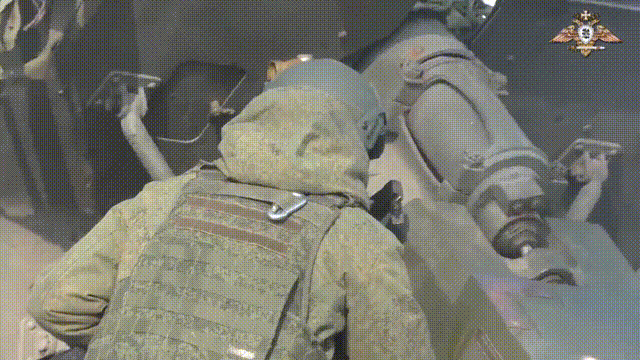 顿涅茨克人民共和国民兵新闻处报告说，顿涅茨克第一军第132旅的炮兵部队摧毁了乌克