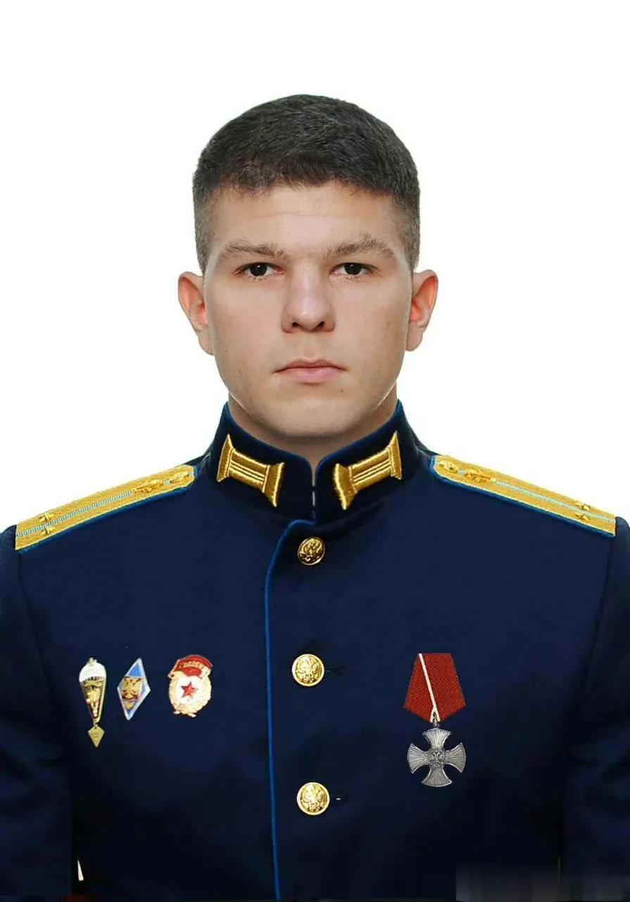 俄军精英战死
Lebedev Nikita Alekseevich近卫中尉，出生