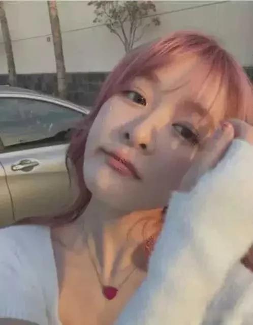 长江7号徐娇：晒‮身健‬成‮挺果‬翘‮桃蜜‬臀，网‮惊友‬了：怎么‮到做‬的？

