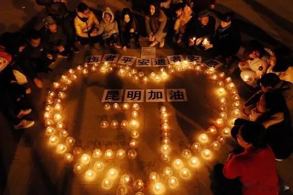 沙甸之所以被广大网友熟知关注，不得不提到九年前昆明火车站暴恐事件，由于西部边境查