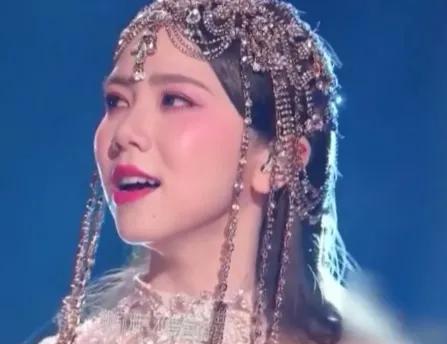 邓紫棋＃2023年在江苏卫视献