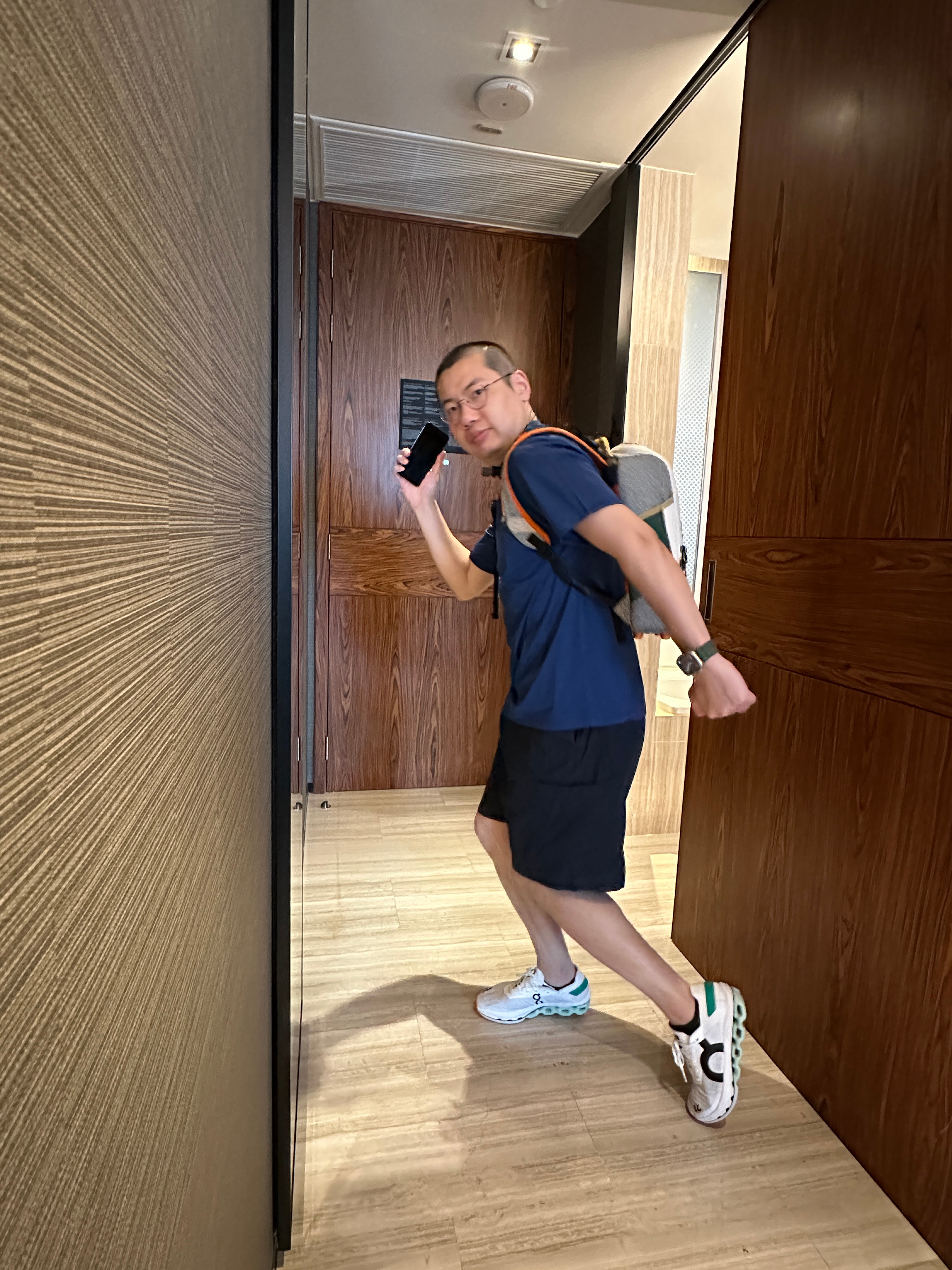 曼谷拜拜啦！  ​​​