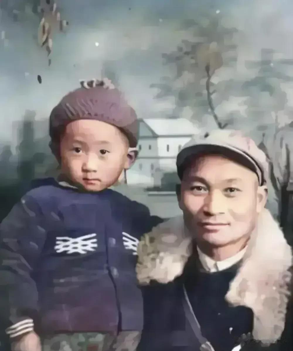 就这个看起来平平无奇的小孩，有