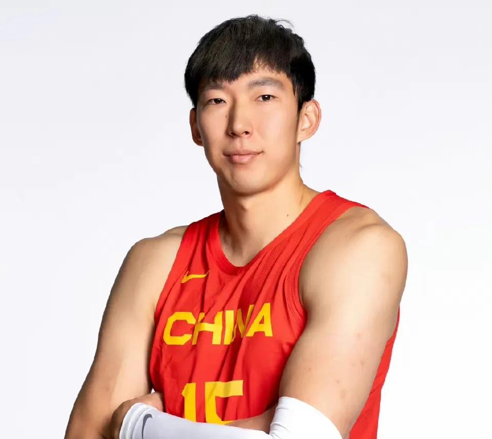 周琦采访谈为国征战 盼与乔帅建立默契

世预赛第六窗口期的比赛周琦入选12人大名