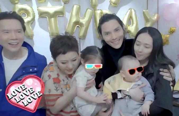 郭碧婷全家福曝光，向佐头发超长