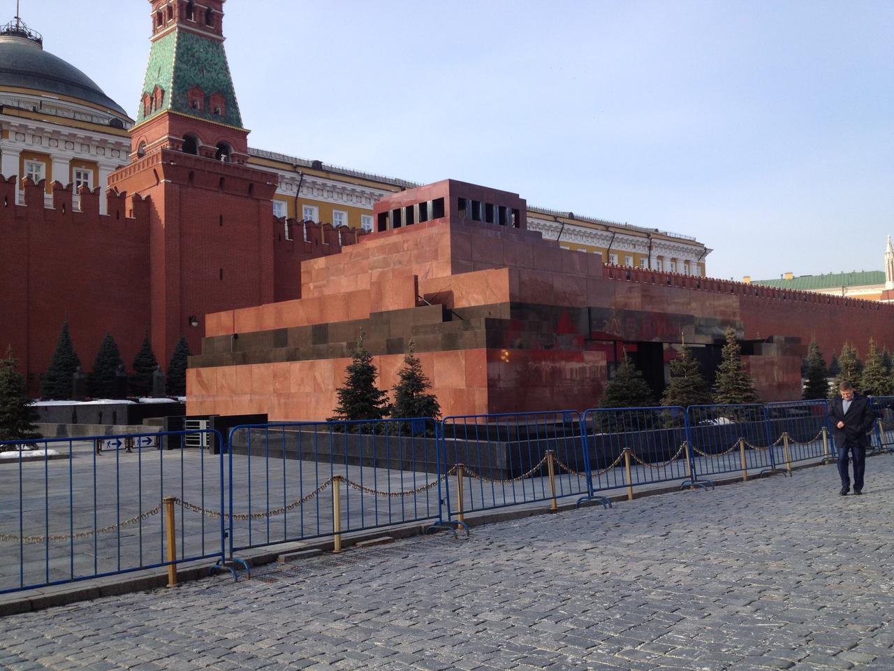 震惊！莫斯科竟然有人试图从陵墓中盗走列宁的遗体。俄罗斯卫星通讯社报道，一名男子在