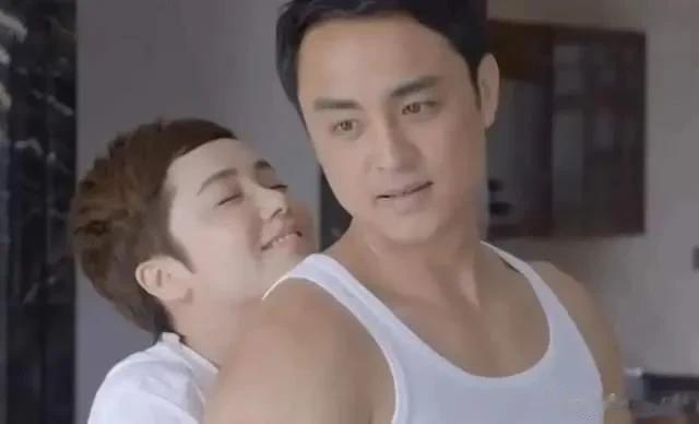 从艳照门到现在张继科事件已经说明一个问题:
不管这个人从事什么职业、长得有多漂亮