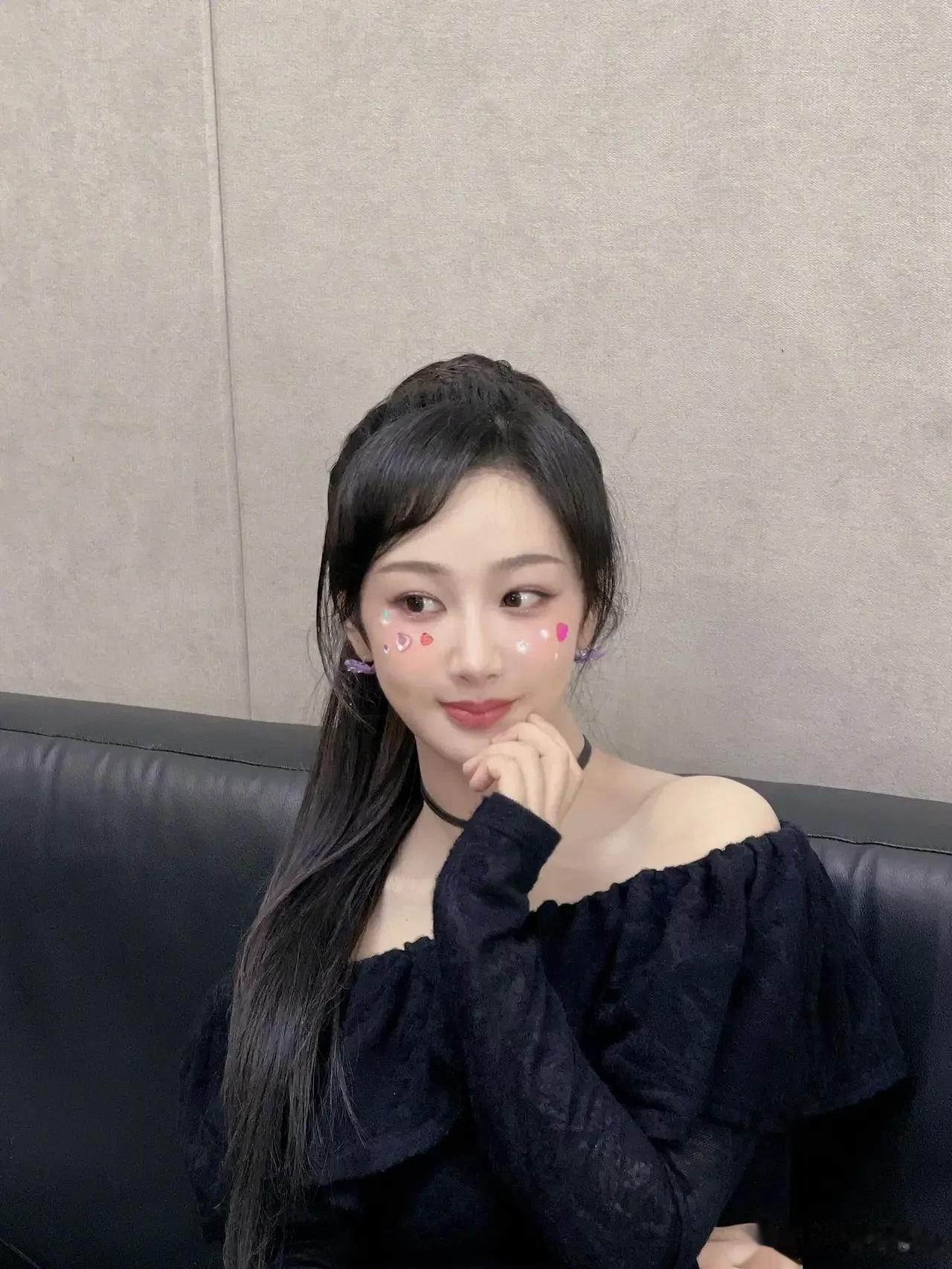 说杨紫没有少女感的，这下打脸了吧！
这妥妥的18岁花季少女，有没有？
