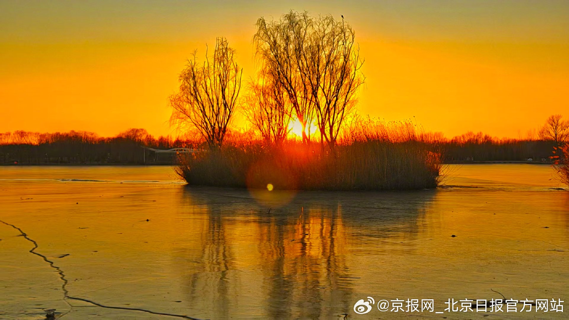 【#北京落日一眼心动两眼沉醉#】#与你交换一张落日照片# 1月20日傍晚，北京落