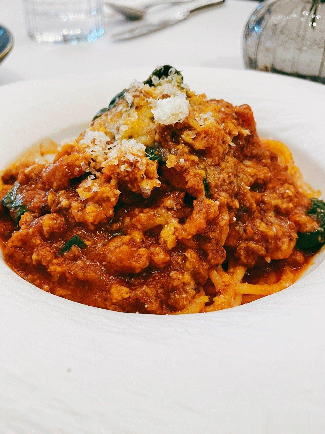 #为什么越来越多的人涌向猪厂# 教大家吃猪肉不发胖的方法：1⃣️ 选猪肉的部位：