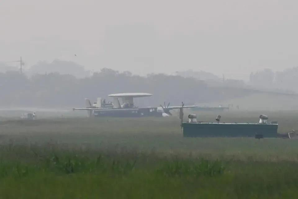 事故频发，对岸“三军”排队丢脸，是玄学更是科学。
今天，对岸“空军”屏东基地一架