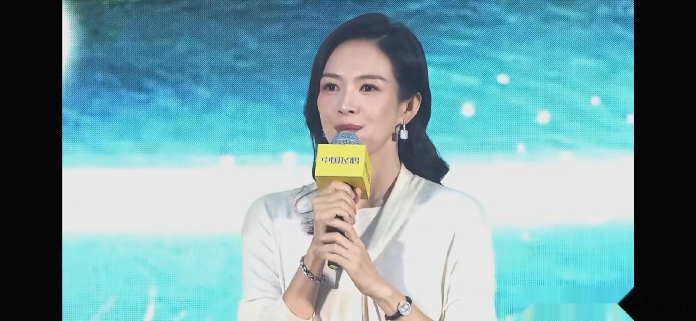 #章子怡线下活动状态# 果然是我们喜欢的章子怡啊，其实我觉得好看的大美女，不管什