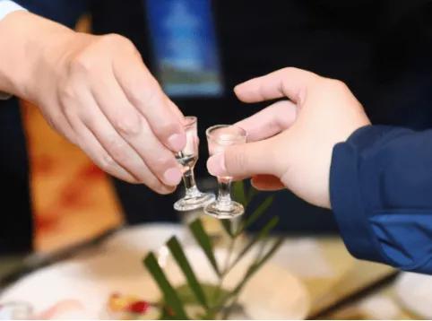 请领导吃饭喝茅台五粮液？太出风头！这3款纯粮酒低调有实力，请客送礼有排面

在职