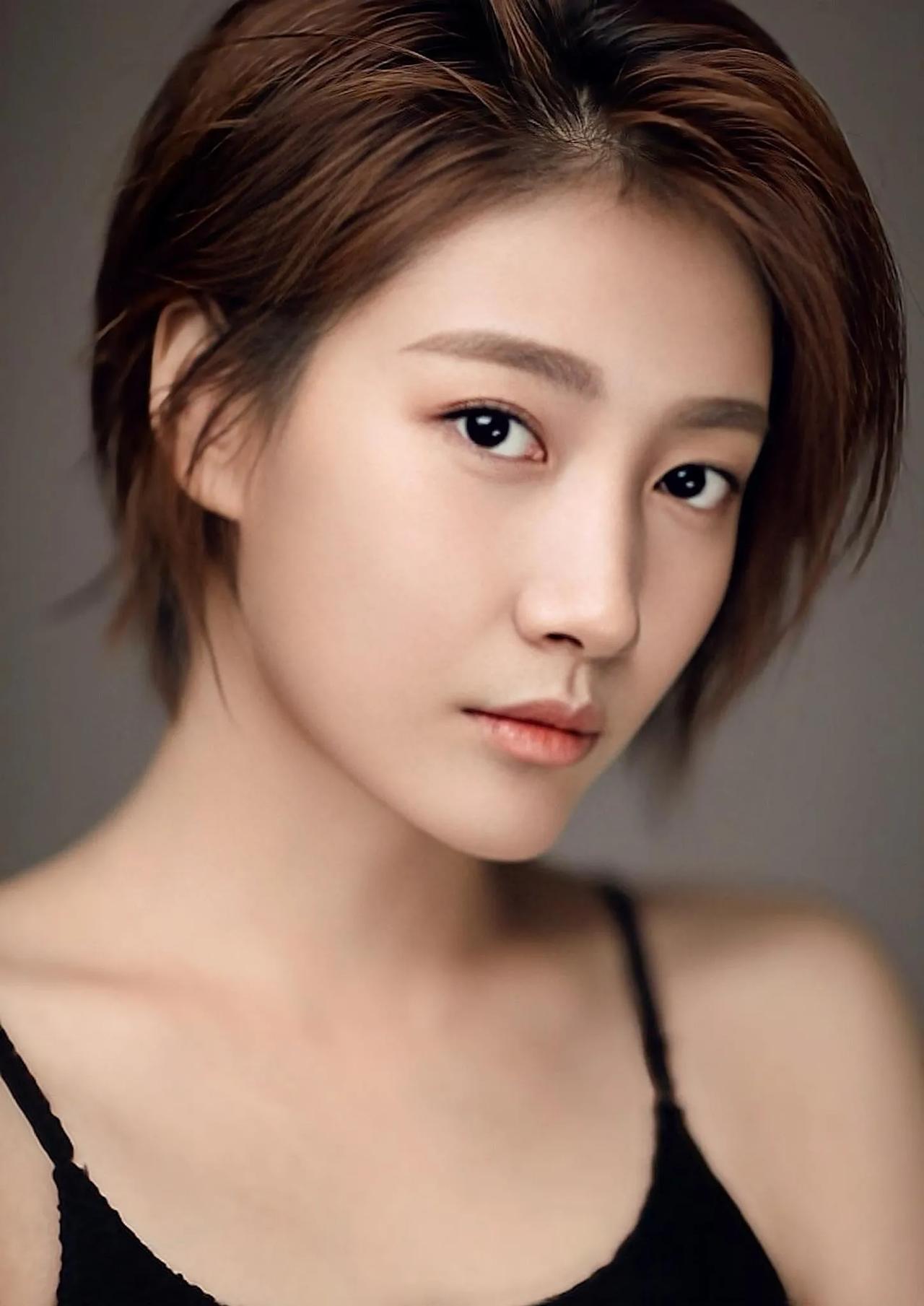  无间这部剧感觉剧情逻辑有点混乱，四方喋中谍，太烧脑且觉得在故弄玄虚，不切实际，