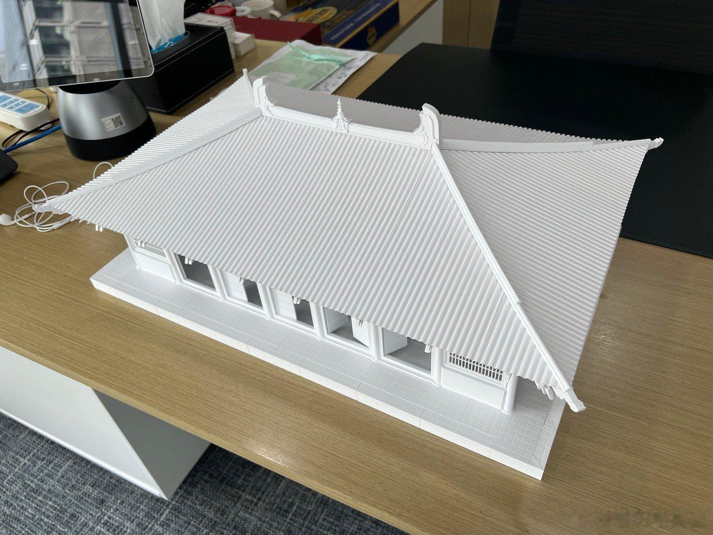 搭个积木用了10个小时，那么建造它80倍大的原型佛光寺东大殿，不知道800个小时