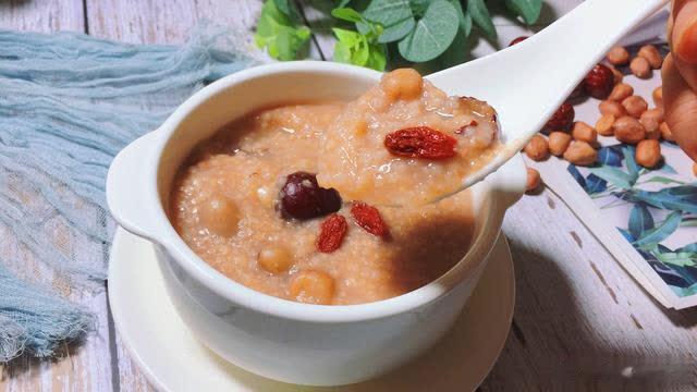 红枣花生粥（养肝补血）中医食疗方# 材料：红枣10枚，花生45克，山药1段，大米