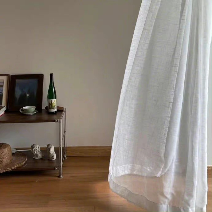  希望你接近我是因为心疼我，欣赏我，爱我，是因为我值得，而不是我懂事，我好骗，我