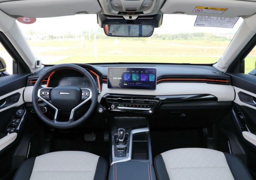 智能时代，年轻用户总是追求新潮的科技，新出的智能手机他们会去关注，新出的电脑他们